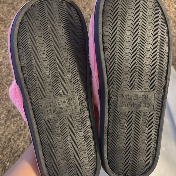 ⭐️ 3/$10 Pink Fuzzy Halloween Slippers - Picture 2 of 2